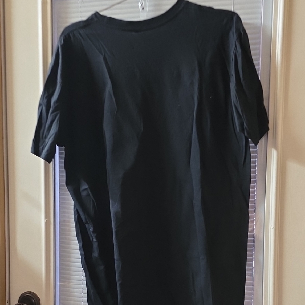 Gildan Black Otter Graphic Tee - Picture 3 of 3